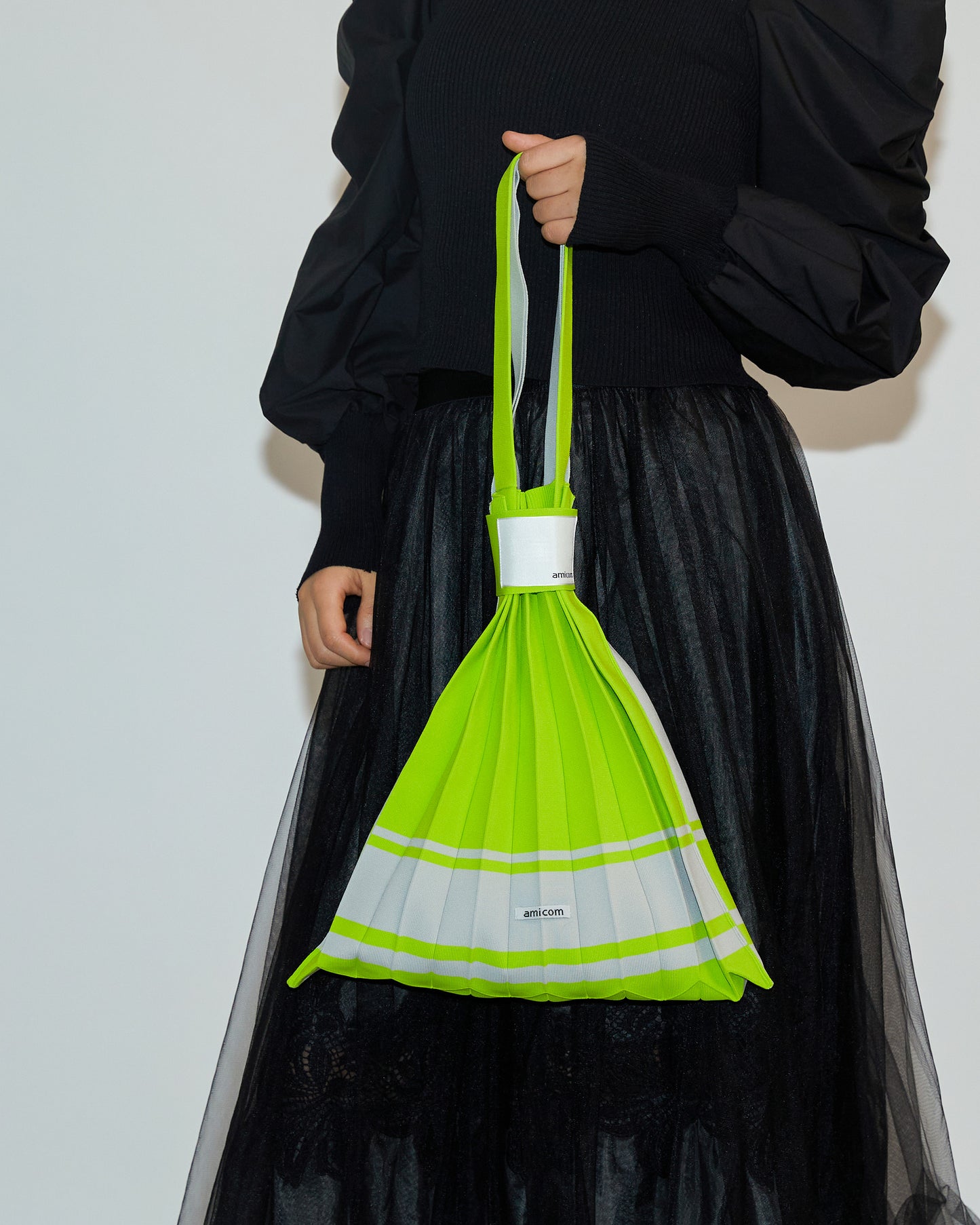 RANDOM BORDER PLEATS KNIT BAG-LIME GREEN