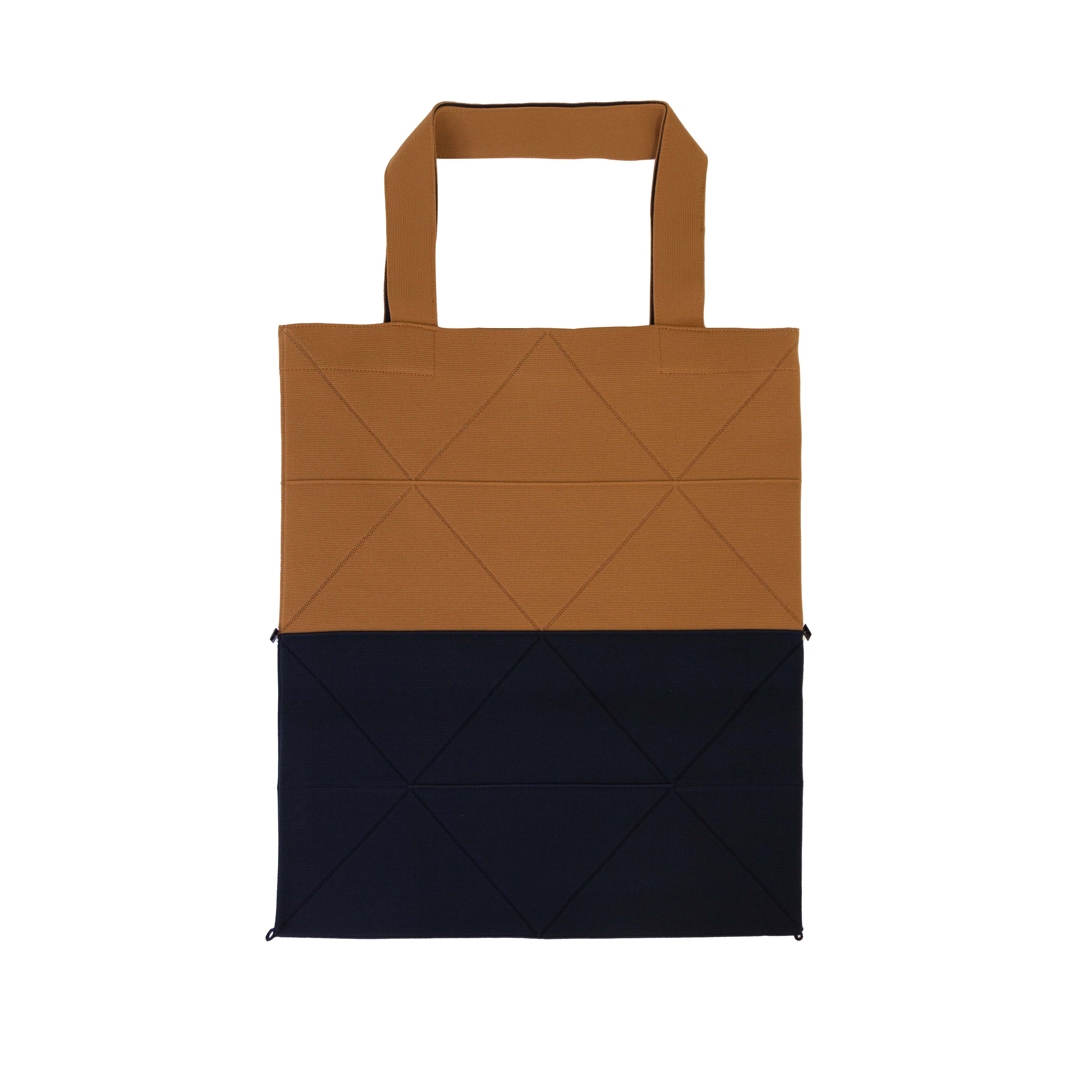 amicom」ORIGAMI KNIT BAG-CAMEL×BLACK折り紙バッグ